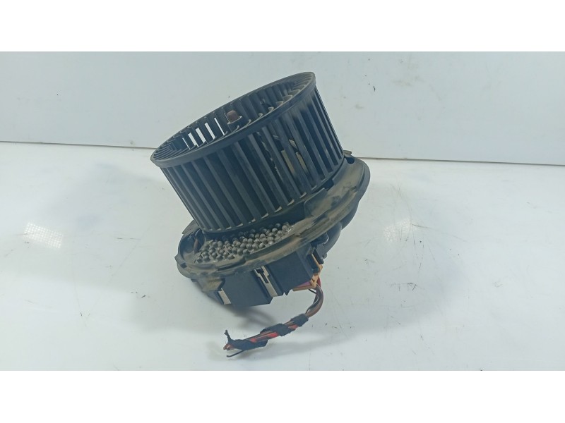 Recambio de ventilador calefaccion para volkswagen golf v (1k1) 1.6 referencia OEM IAM 1K1820015Q  