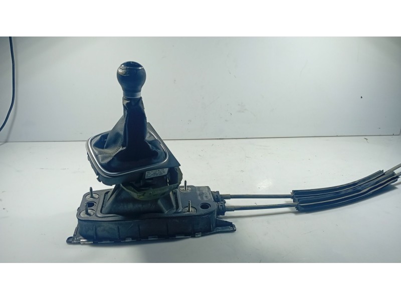 Recambio de palanca cambio para volkswagen golf v (1k1) 1.6 referencia OEM IAM 1K0711112  