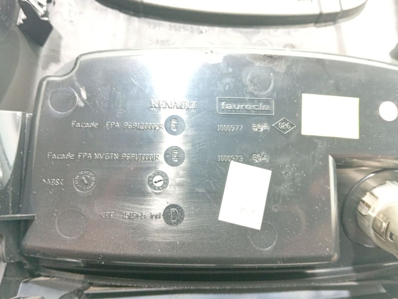 Recambio de moldura para renault laguna iii (bt0/1) 2.0 16v turbo referencia OEM IAM   