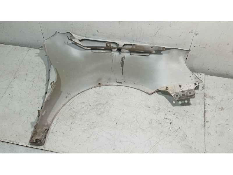 Recambio de aleta delantera izquierda para volkswagen golf v (1k1) 1.6 referencia OEM IAM 1K6821021A  