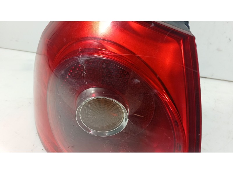 Recambio de piloto trasero izquierdo para volkswagen golf v (1k1) 1.6 referencia OEM IAM 1K6945095AA  