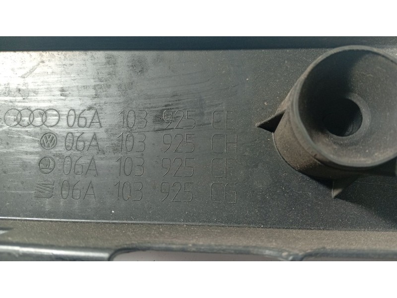 Recambio de tapa motor para volkswagen golf v (1k1) 1.6 referencia OEM IAM   