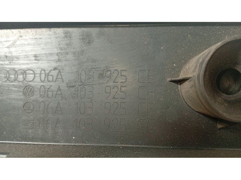 Recambio de tapa motor para volkswagen golf v (1k1) 1.6 referencia OEM IAM   