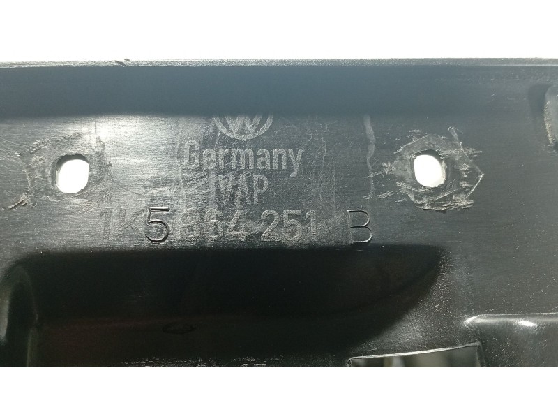 Recambio de consola central para volkswagen golf v (1k1) 1.6 referencia OEM IAM   