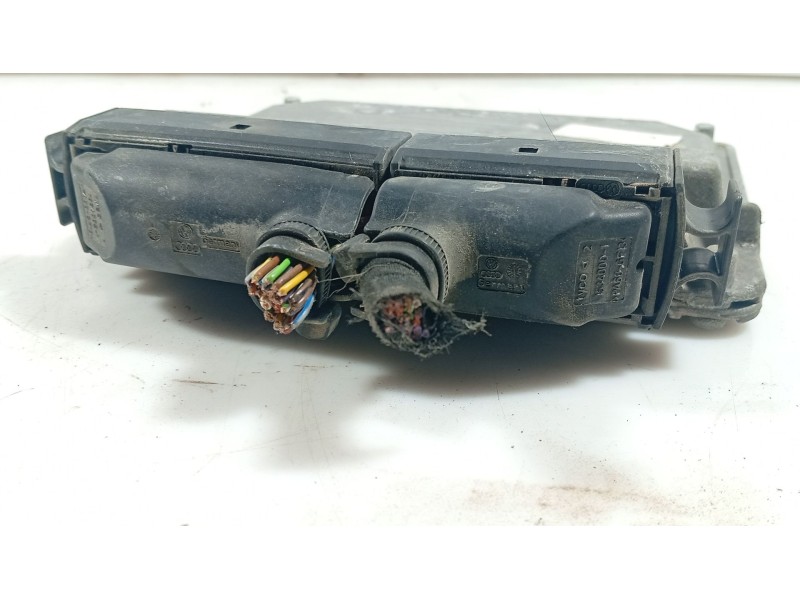 Recambio de centralita motor uce para volkswagen golf v (1k1) 1.6 referencia OEM IAM   