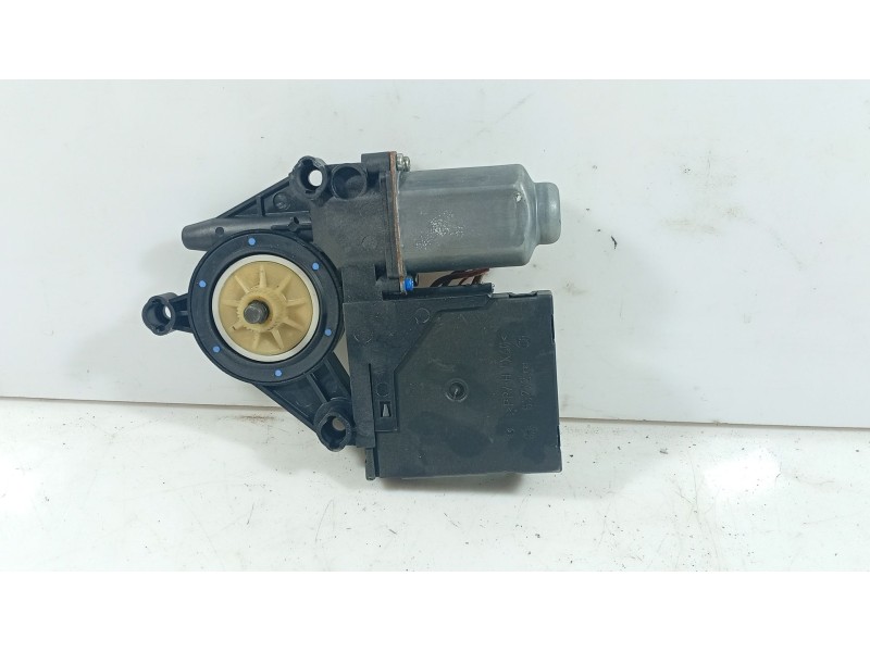 Recambio de motor elevalunas delantero derecho para volkswagen golf v (1k1) 1.6 referencia OEM IAM   