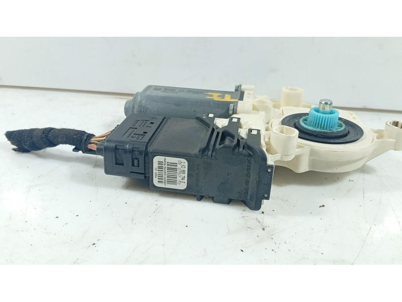 Recambio de motor elevalunas trasero izquierdo para volkswagen golf v (1k1) 1.6 referencia OEM IAM   