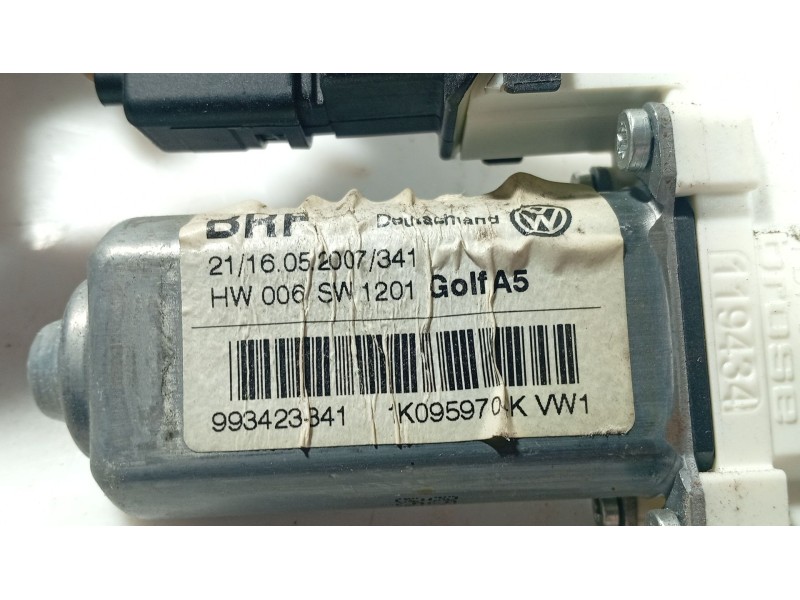 Recambio de motor elevalunas trasero izquierdo para volkswagen golf v (1k1) 1.6 referencia OEM IAM   