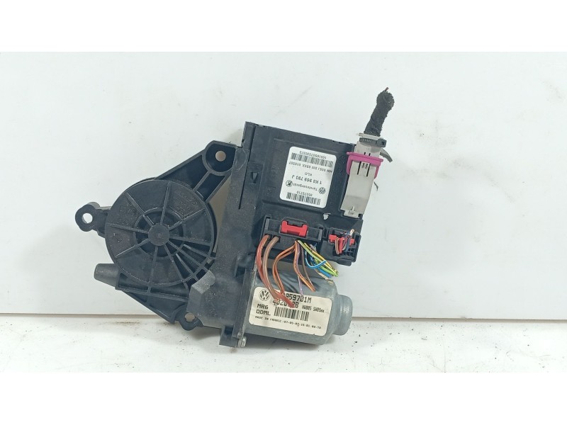 Recambio de motor elevalunas delantero izquierdo para volkswagen golf v (1k1) 1.6 referencia OEM IAM   