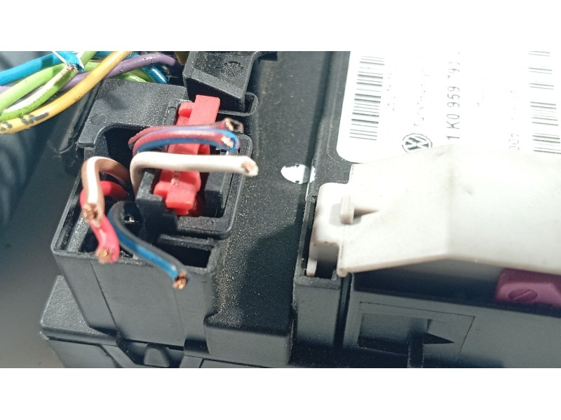 Recambio de motor elevalunas delantero izquierdo para volkswagen golf v (1k1) 1.6 referencia OEM IAM   