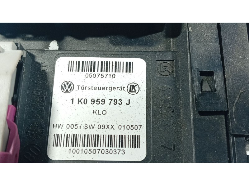 Recambio de motor elevalunas delantero izquierdo para volkswagen golf v (1k1) 1.6 referencia OEM IAM   