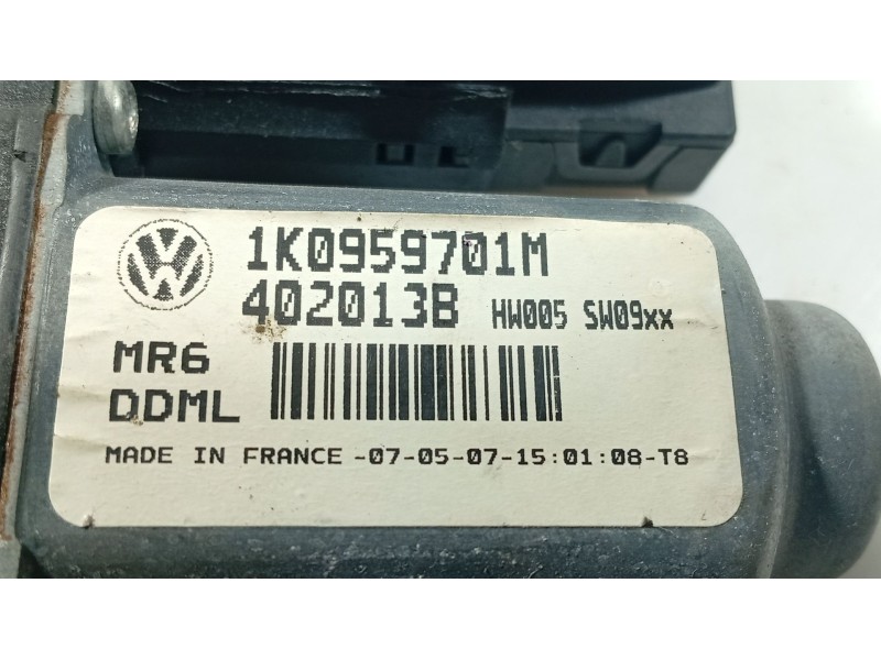 Recambio de motor elevalunas delantero izquierdo para volkswagen golf v (1k1) 1.6 referencia OEM IAM   