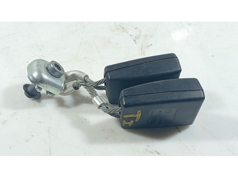 Recambio de anclaje cinturon trasero izquierdo para volkswagen golf v (1k1) 1.6 referencia OEM IAM   