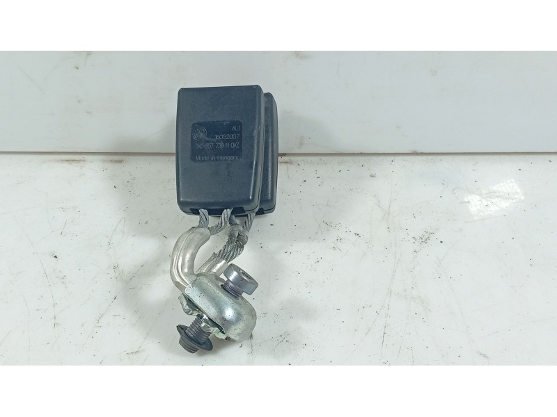 Recambio de anclaje cinturon trasero izquierdo para volkswagen golf v (1k1) 1.6 referencia OEM IAM   