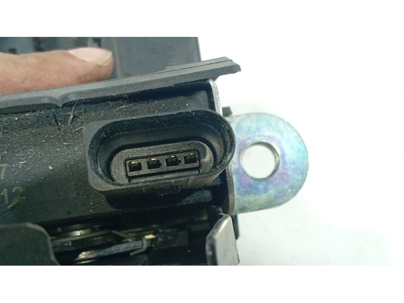 Recambio de cerradura maletero / porton para volkswagen golf v (1k1) 1.6 referencia OEM IAM 1K6827505F9B9  