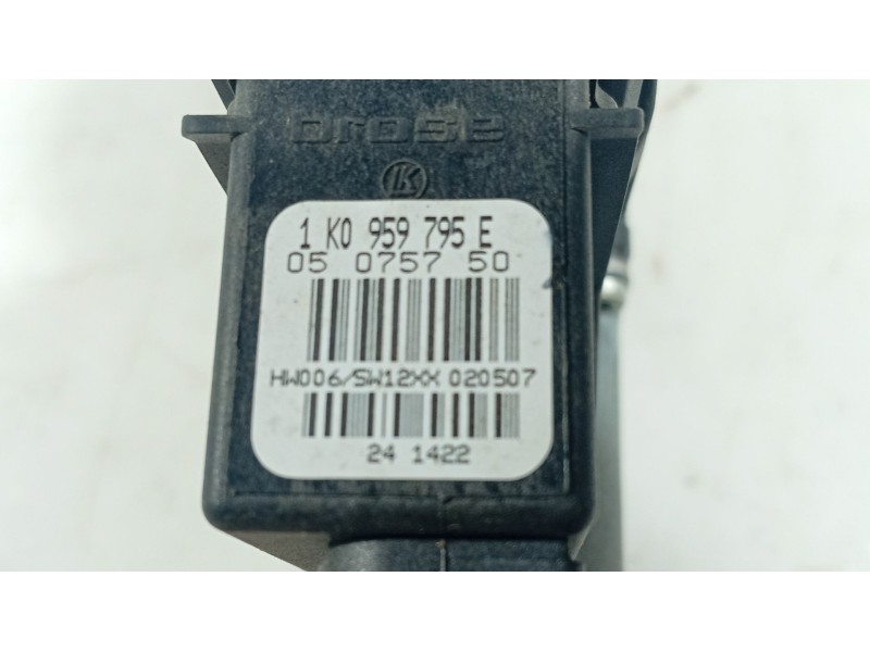 Recambio de motor elevalunas trasero izquierdo para volkswagen golf v (1k1) 1.6 referencia OEM IAM   