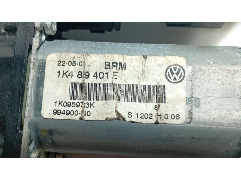Recambio de motor elevalunas trasero izquierdo para volkswagen golf v (1k1) 1.6 referencia OEM IAM   