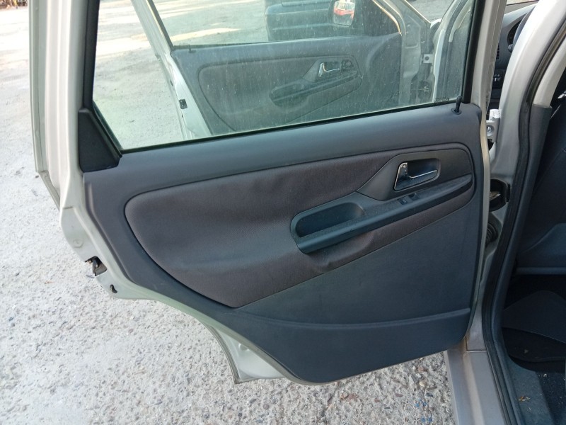 seat cordoba vario (6k5) del año 2002