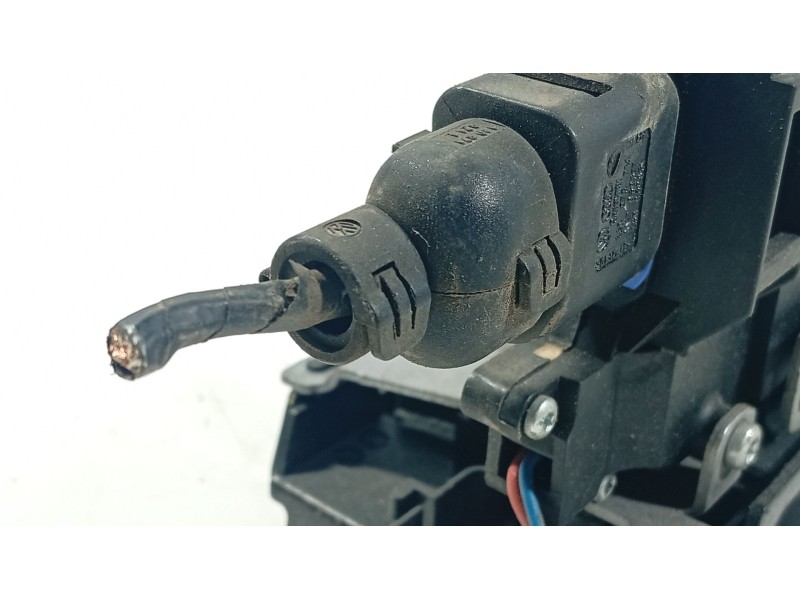 Recambio de cerradura puerta trasera derecha para volkswagen golf v (1k1) 1.6 referencia OEM IAM 7L0839016D  
