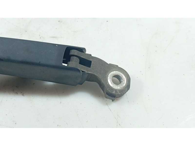 Recambio de brazo limpia trasero para volkswagen golf v (1k1) 1.6 referencia OEM IAM 6Q6955707C  