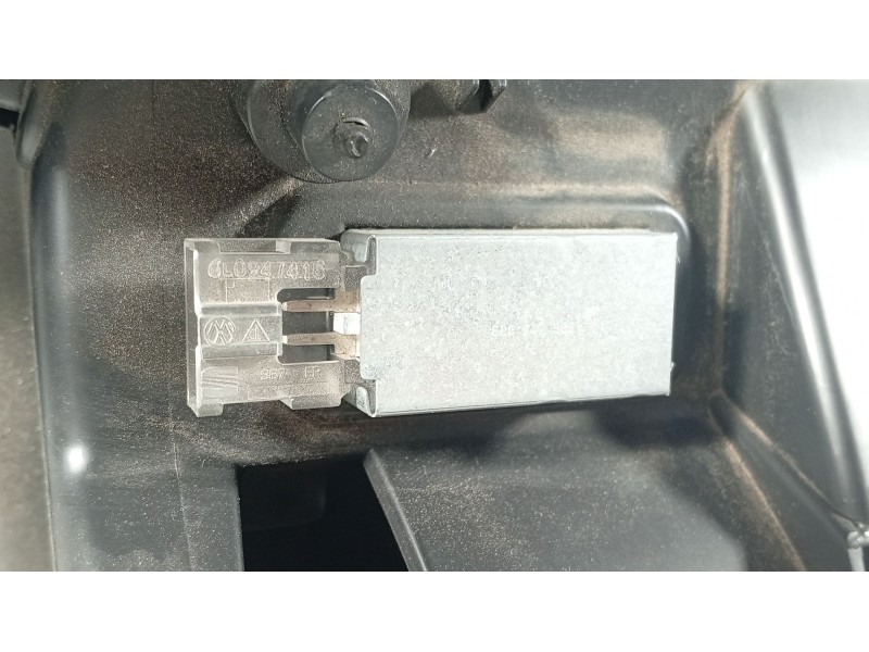 Recambio de guantera para volkswagen golf v (1k1) 1.6 referencia OEM IAM 1K1857101M82V  