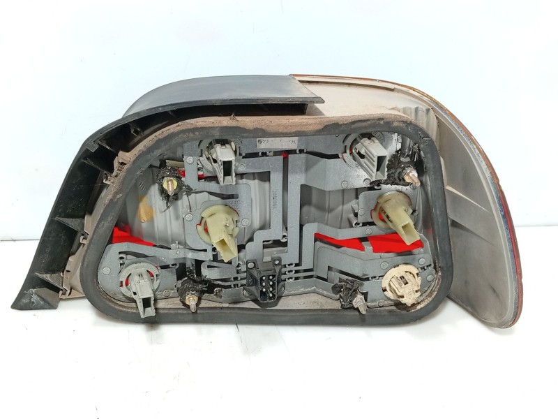 Recambio de piloto trasero izquierdo para bmw 7 (e38) 730 d referencia OEM IAM 63218360079  