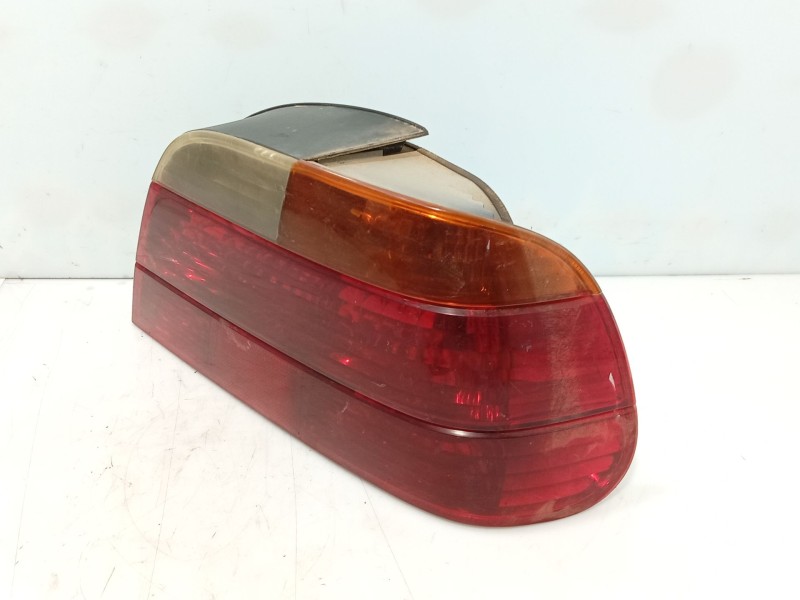 Recambio de piloto trasero derecho para bmw 7 (e38) 730 d referencia OEM IAM 63218360080  