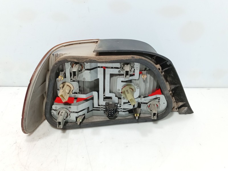 Recambio de piloto trasero derecho para bmw 7 (e38) 730 d referencia OEM IAM 63218360080  