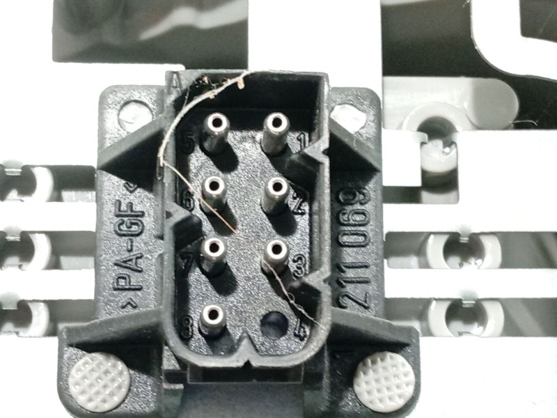Recambio de piloto trasero derecho para bmw 7 (e38) 730 d referencia OEM IAM 63218360080  