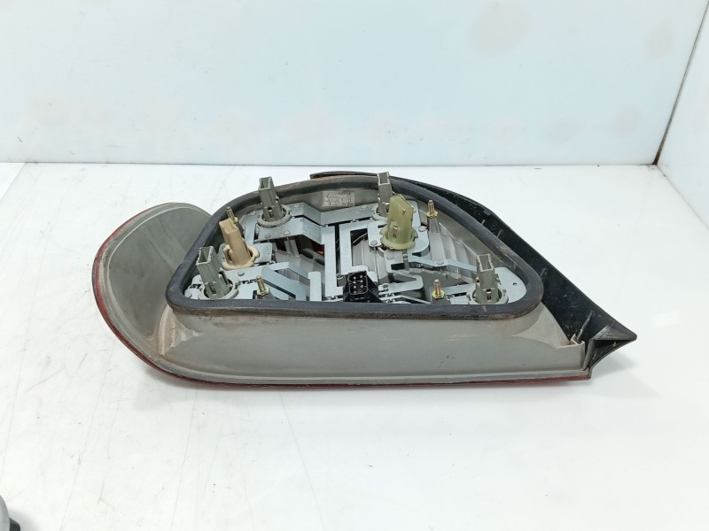 Recambio de piloto trasero derecho para bmw 7 (e38) 730 d referencia OEM IAM 63218360080  