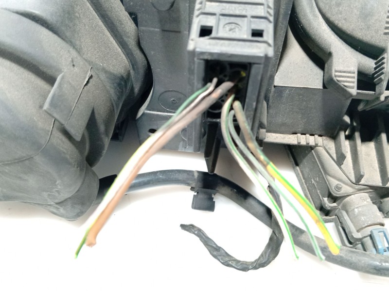 Recambio de faro izquierdo para bmw 7 (e38) 730 d referencia OEM IAM 63128381335  
