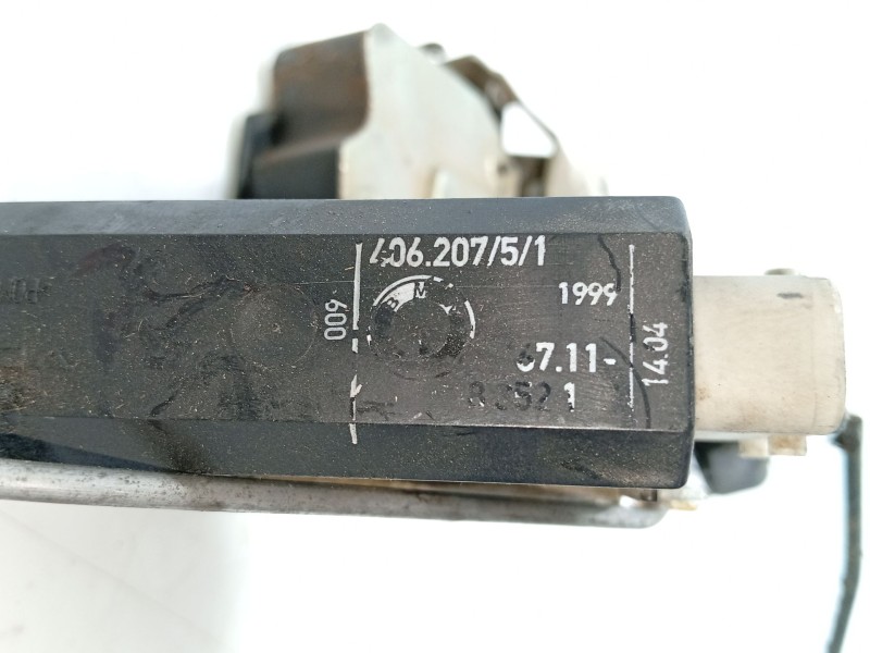 Recambio de cerradura puerta delantera izquierda para bmw 7 (e38) 730 d referencia OEM IAM 51218235097  