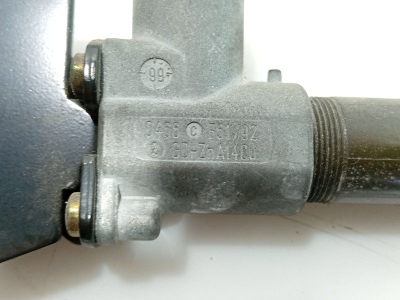 Recambio de anclaje cinturon delantero derecho para bmw 7 (e38) 730 d referencia OEM IAM   