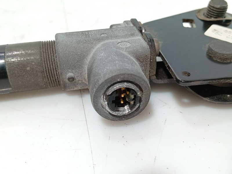 Recambio de anclaje cinturon delantero derecho para bmw 7 (e38) 730 d referencia OEM IAM   