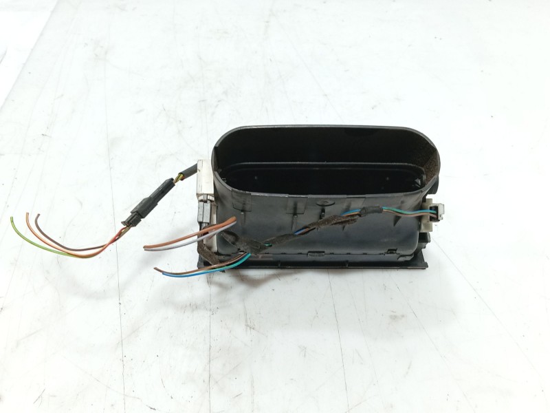 Recambio de aireador lateral izquierdo para bmw 7 (e38) 730 d referencia OEM IAM   