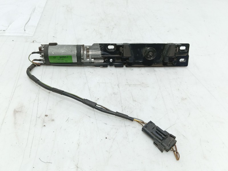 Recambio de motor cierre centralizado porton para bmw 7 (e38) 730 d referencia OEM IAM   