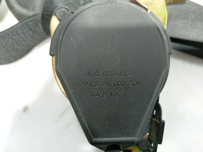 Recambio de cinturon seguridad trasero derecho para bmw 7 (e38) 730 d referencia OEM IAM 72118174352  