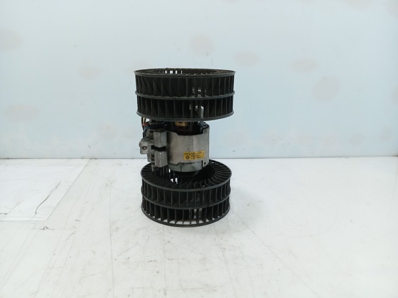 Recambio de ventilador calefaccion para bmw 7 (e38) 730 d referencia OEM IAM 64118390851  
