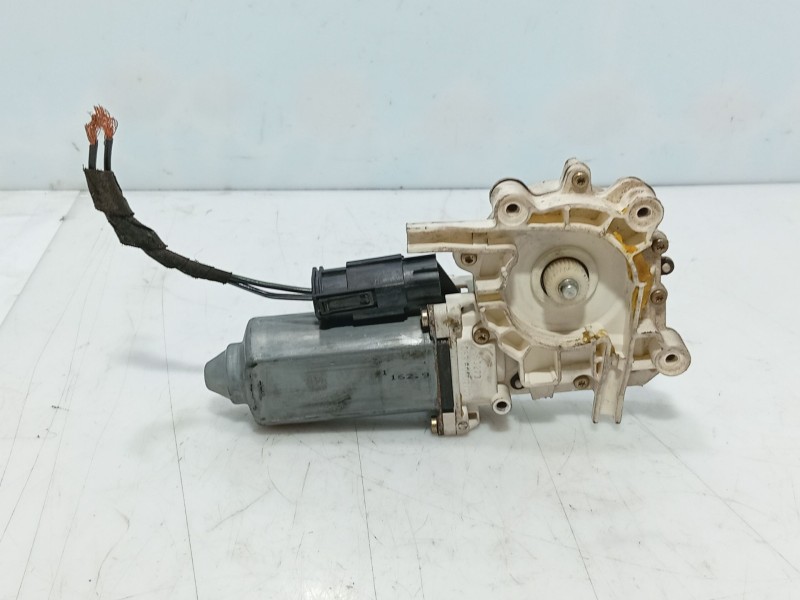 Recambio de motor elevalunas delantero derecho para bmw 7 (e38) 730 d referencia OEM IAM   