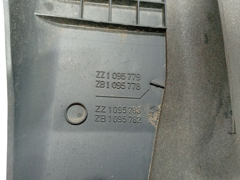 Recambio de moldura para bmw 7 (e38) 730 d referencia OEM IAM   