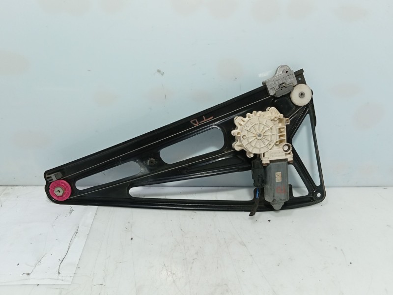 Recambio de elevalunas trasero derecho para bmw 7 (e38) 730 d referencia OEM IAM 51358125204  