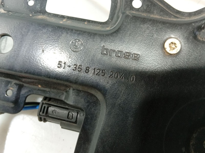 Recambio de elevalunas trasero derecho para bmw 7 (e38) 730 d referencia OEM IAM 51358125204  