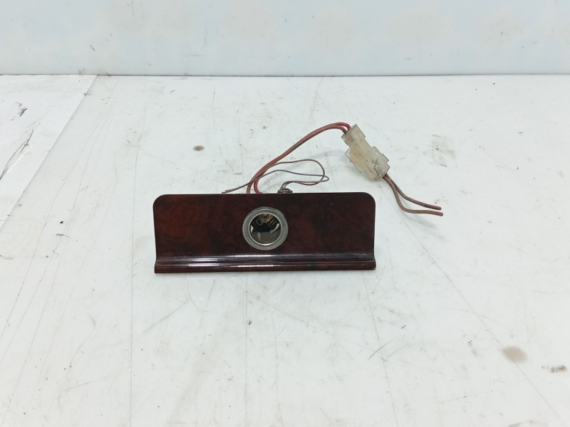 Recambio de moldura para bmw 7 (e38) 730 d referencia OEM IAM   