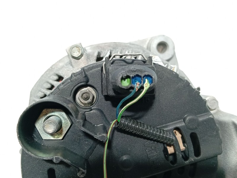 Recambio de alternador para bmw 7 (e38) 730 d referencia OEM IAM   