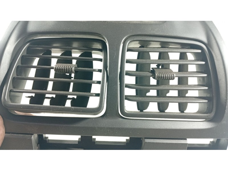 Recambio de aireador central para hyundai accent ii sedán (lc) 1.3 referencia OEM IAM   
