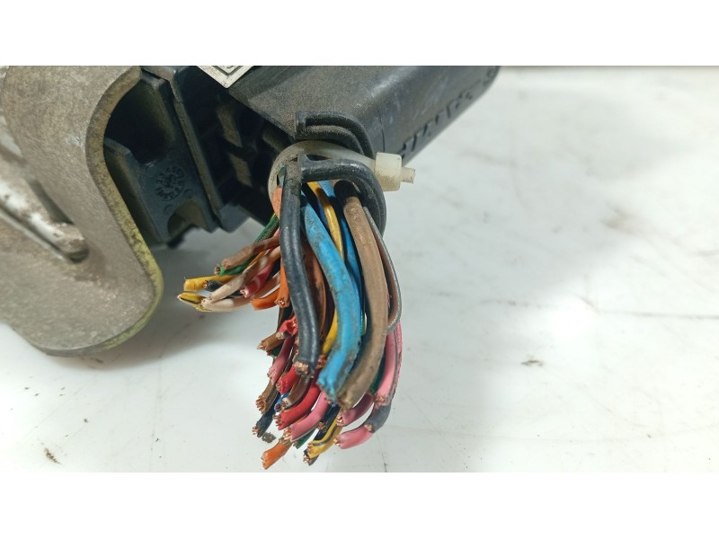 Recambio de centralita motor uce para hyundai accent ii sedán (lc) 1.3 referencia OEM IAM   