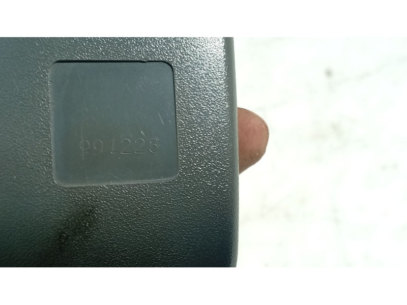 Recambio de anclaje cinturon delantero izquierdo para hyundai accent ii sedán (lc) 1.3 referencia OEM IAM   