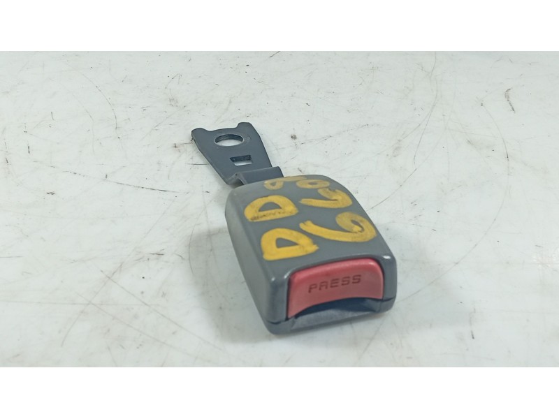 Recambio de anclaje cinturon delantero derecho para hyundai accent ii sedán (lc) 1.3 referencia OEM IAM   