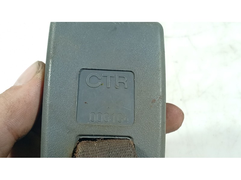 Recambio de anclaje cinturon trasero derecho para hyundai accent ii sedán (lc) 1.3 referencia OEM IAM   
