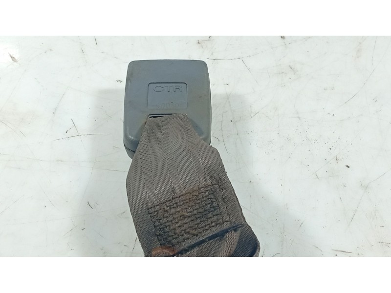 Recambio de anclaje cinturon trasero derecho para hyundai accent ii sedán (lc) 1.3 referencia OEM IAM   